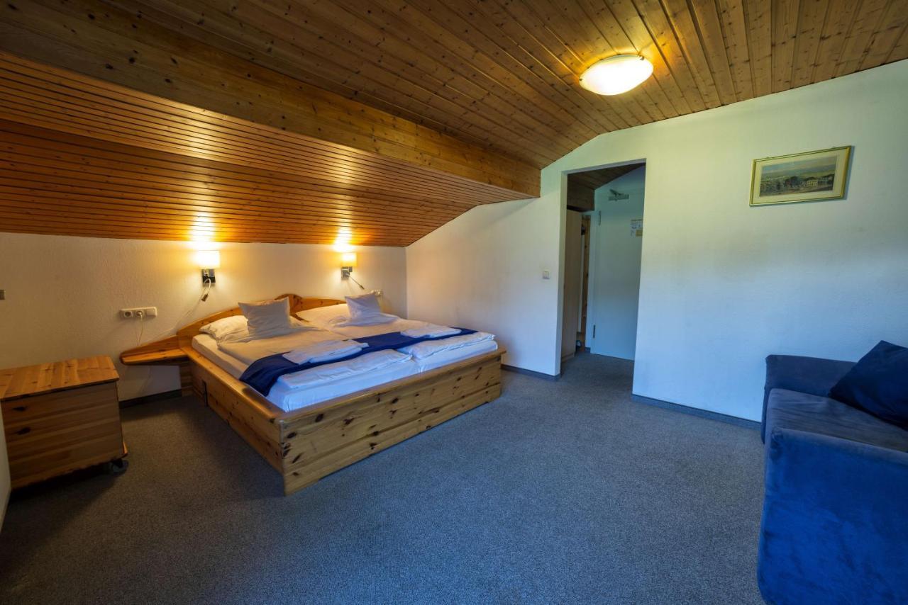Hotel-Gasthof Sonnenbichl Oberwoessen Bagian luar foto